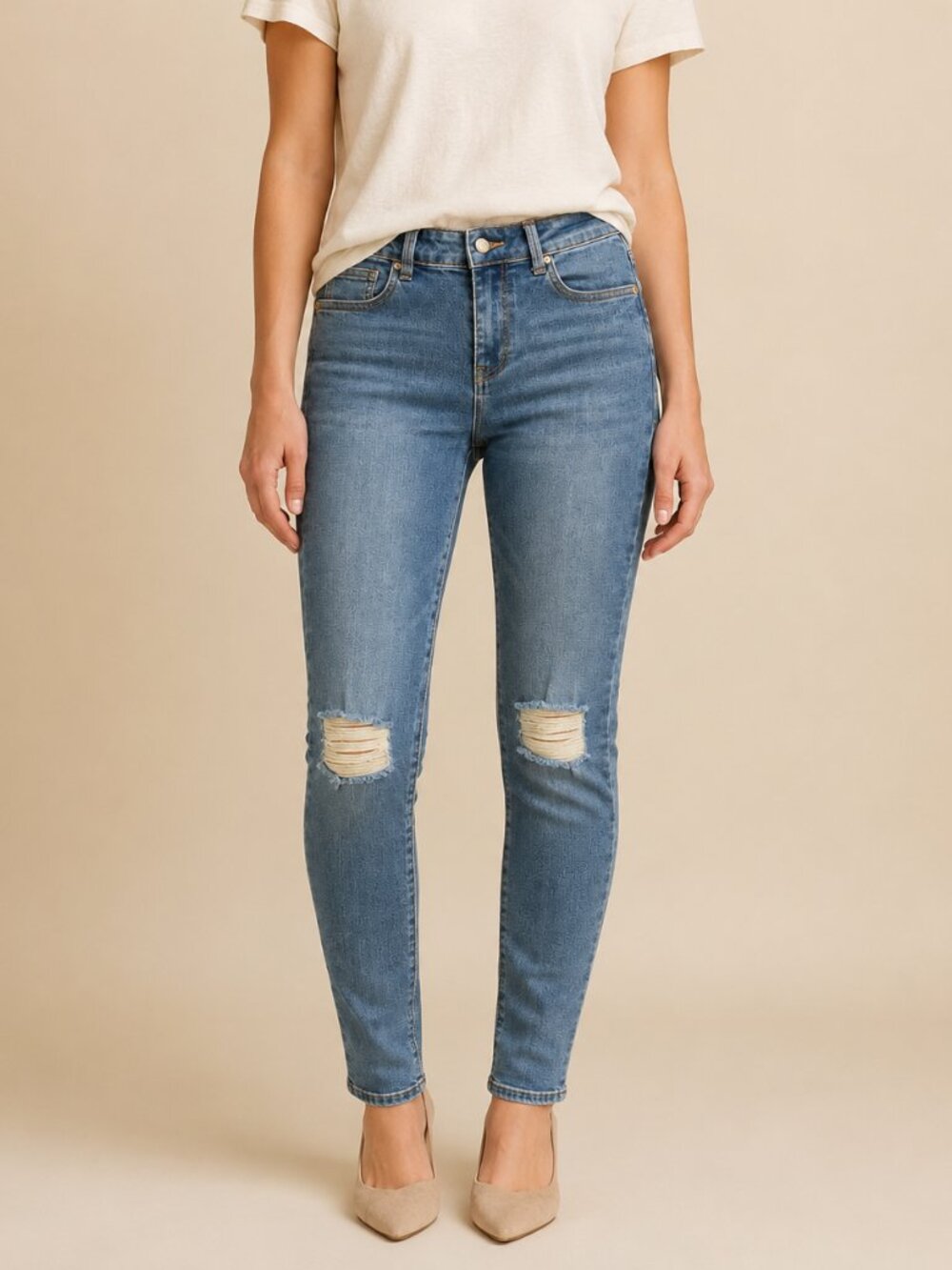 Tractr Diane Distressed Mid Rise Slim Jeans NWT 2/26